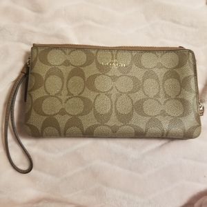 Coach Double Zip Wristlet Khaki